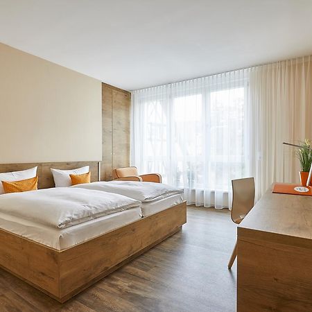 Hotel Goll Pforzheim-Niefern Exteriör bild